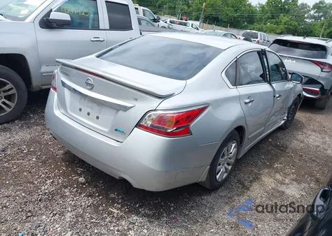 2014 Nissan Altima 2.5 S z USA, uszkodzony, nr VIN 1N4AL3AP4EC158913
